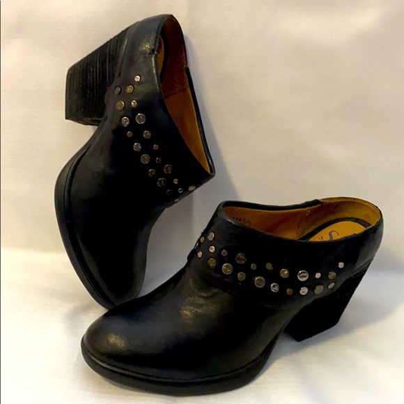 Sofft Shoes - Sofft Leather Western Style Mules Booties Black 10